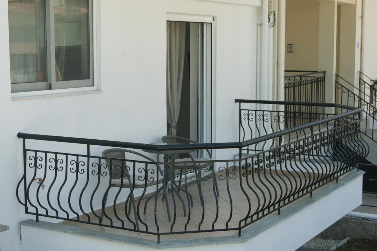 My Oneiro City Apartments Янина Екстериор снимка